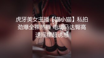 ❤️5个嫩妹小姐姐，挑一个来操，其他旁边观战，撩起衣服看美乳，细腰大长腿，骑乘位爆草小骚逼